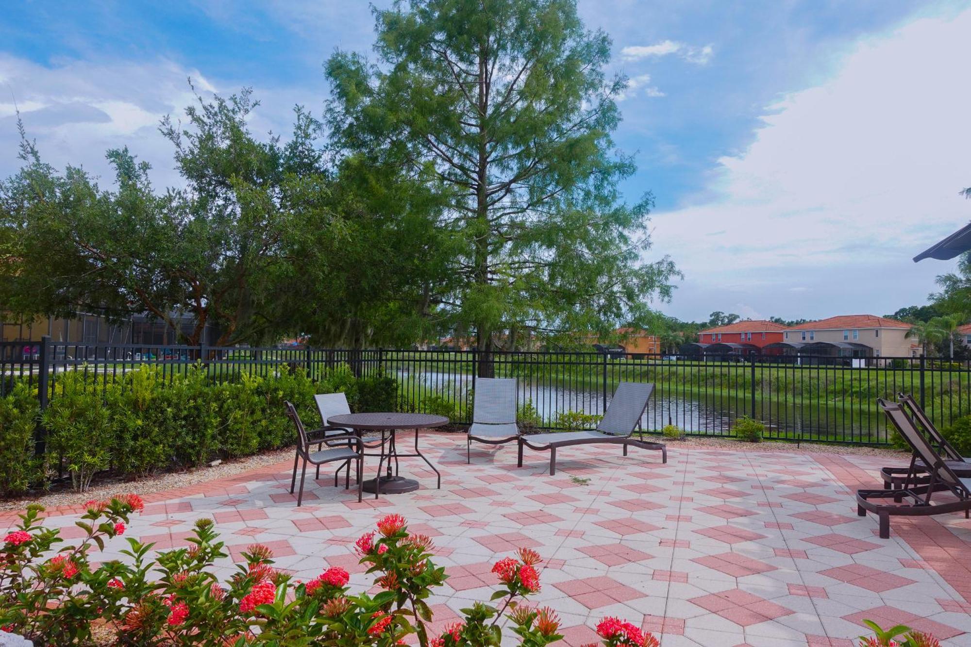 Waterfront Brand New Modern Luxury 8 Bedroom Pool House! Sleeps 16 Киссимми Экстерьер фото